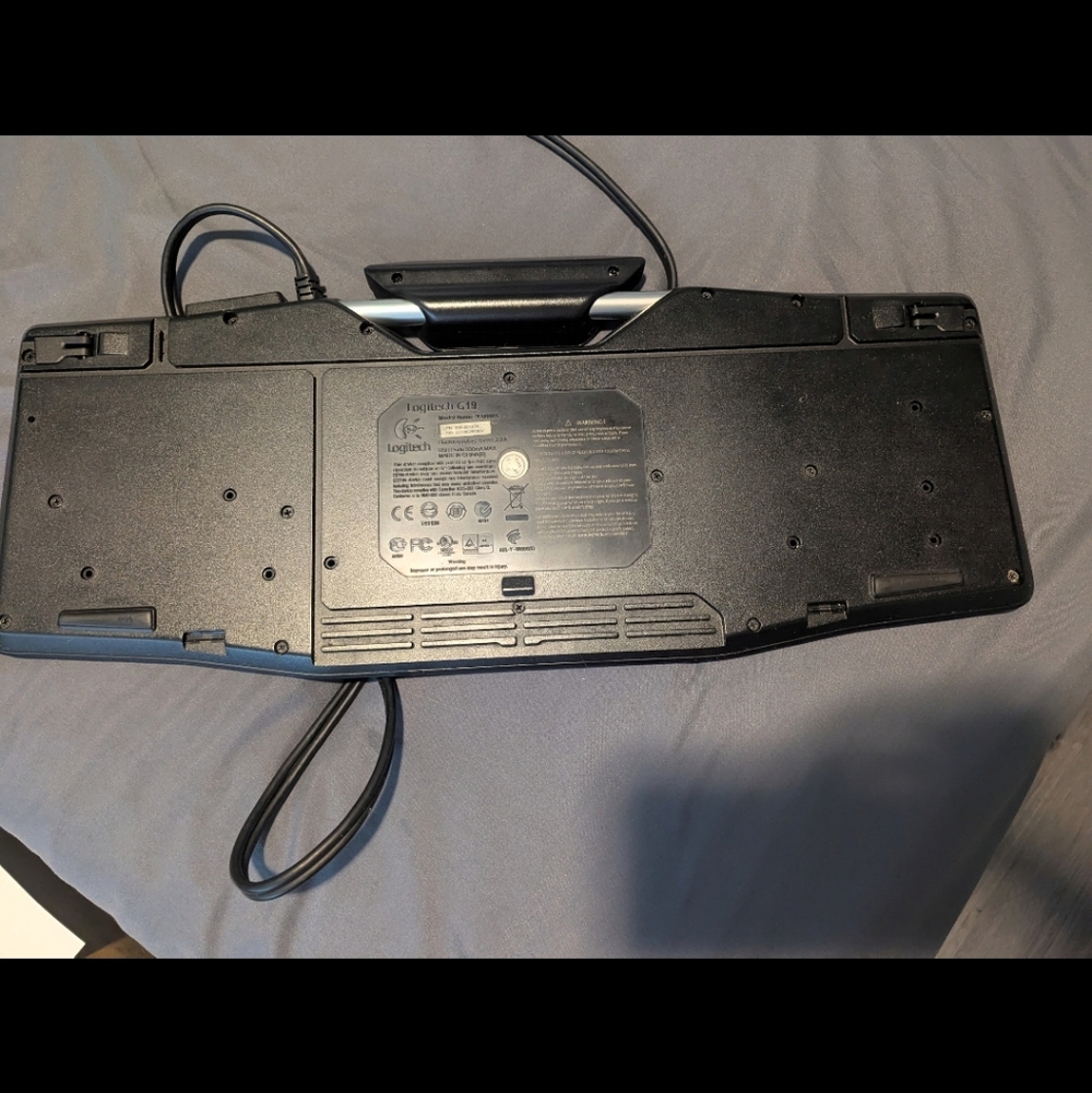 Logitech G19 Keyboard - Picture 5 of 6